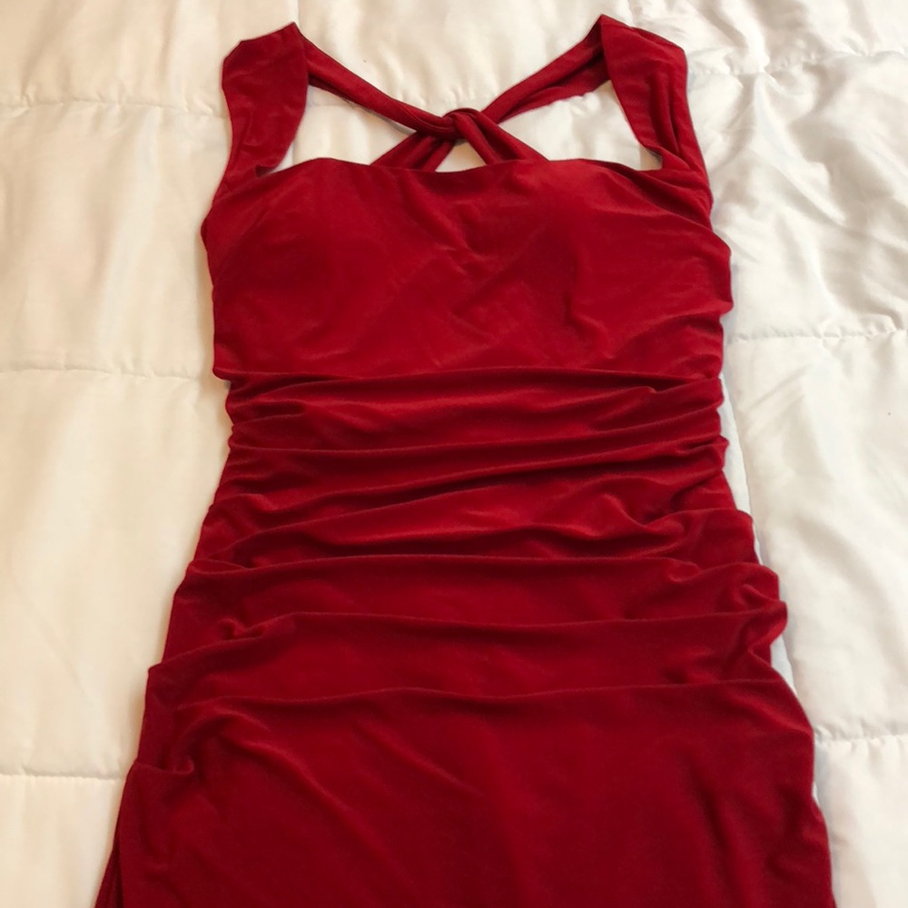 Laundry- Midi Dress very flattering 💁🏽‍♀️